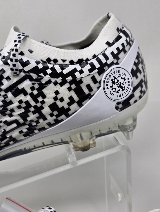 UNDER ARMOUR UA Magnetico Elite 5 FG Mens Size 11.5 6009198-001 Black White 2025 main image 4